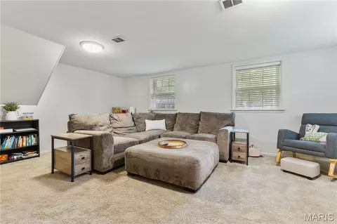 Other - 952 Bridgeport Dr, Ballwin, MO 63011 photo 1 of 31