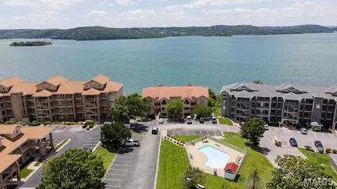 700 Emerald Pointe Dr #101, Hollister, MO 65672