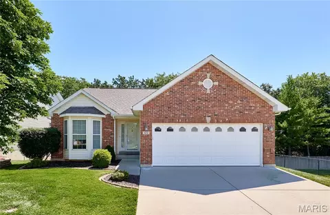 122 Westgate Dr, Saint Peters, MO 63376