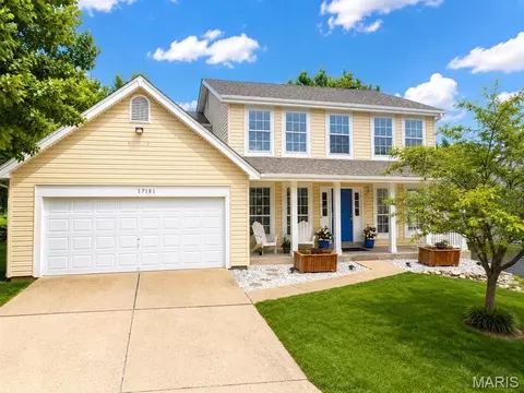 17181 Elm Trail Dr, Eureka, MO 63025