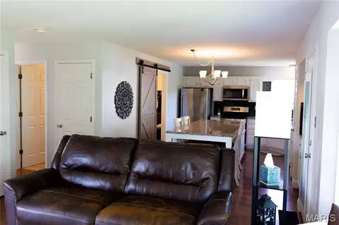 Entry Way - 17181 Elm Trail Dr, Eureka, MO 63025 photo 2 of 2