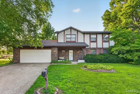 29 Marilyn Cir, Fairview Heights, IL 62208