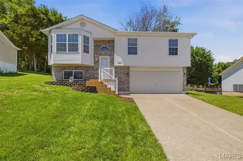 1955 Anchorage Dr, Festus, MO 63028