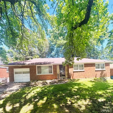 2423 Caverhill Dr, Saint Louis, MO 63136
