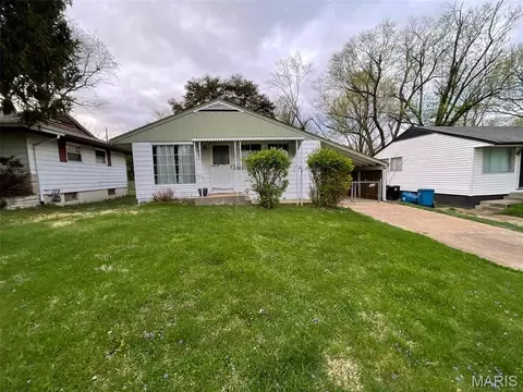 204 Roderick Dr, Saint Louis, MO 63137