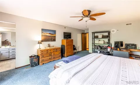 Bedroom - 11545 Slaughter Rd, Licking, MO 65542 photo 3 of 8