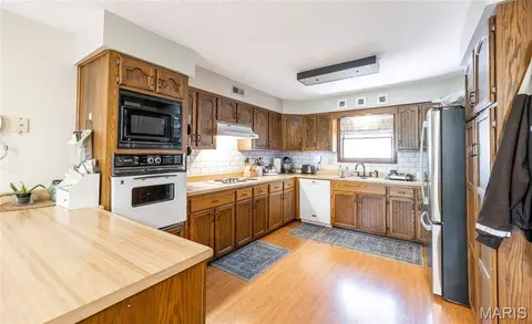 Kitchen - 11545 Slaughter Rd, Licking, MO 65542 photo 1 of 2