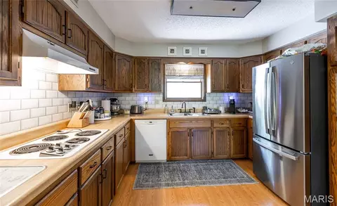 Kitchen - 11545 Slaughter Rd, Licking, MO 65542 photo 2 of 2
