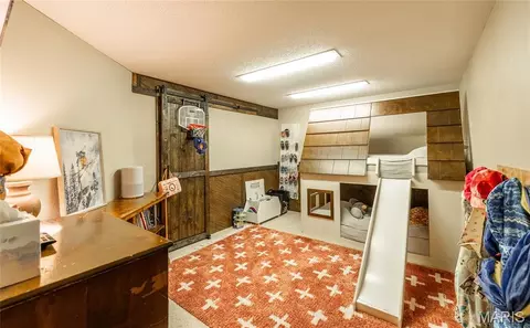 Bedroom - 11545 Slaughter Rd, Licking, MO 65542 photo 6 of 8