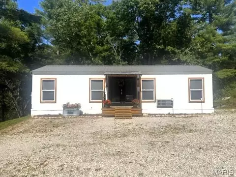 3200 Mossy Ridge Way, Pacific, MO 63069