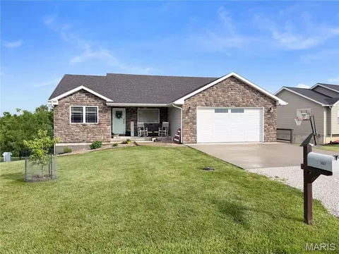 5687 Clear Creek Rd, Hannibal, MO 63401