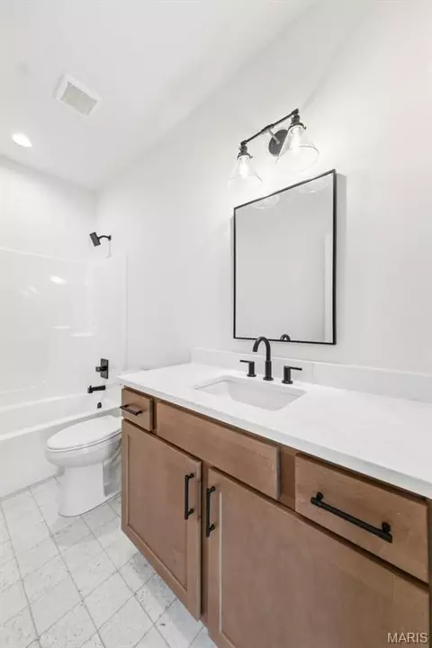 Bath - 217 Red Mare Rd, Winfield, MO 63389 photo 1 of 5