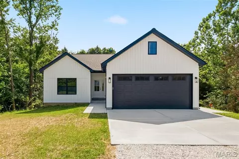 217 Red Mare Rd, Winfield, MO 63389