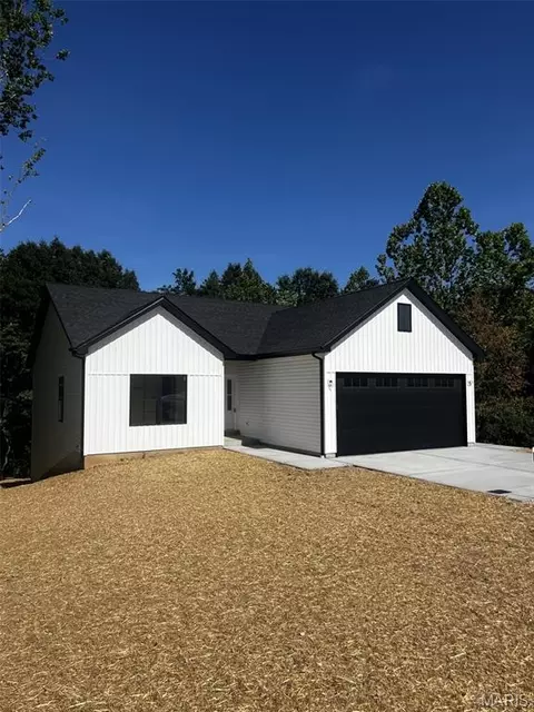 217 Red Mare Rd, Winfield, MO 63389