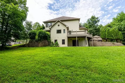 Exterior - 1025 Cobblestone Dr, Rolla, MO 65401 photo 5 of 11