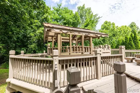 Exterior - 1025 Cobblestone Dr, Rolla, MO 65401 photo 7 of 11