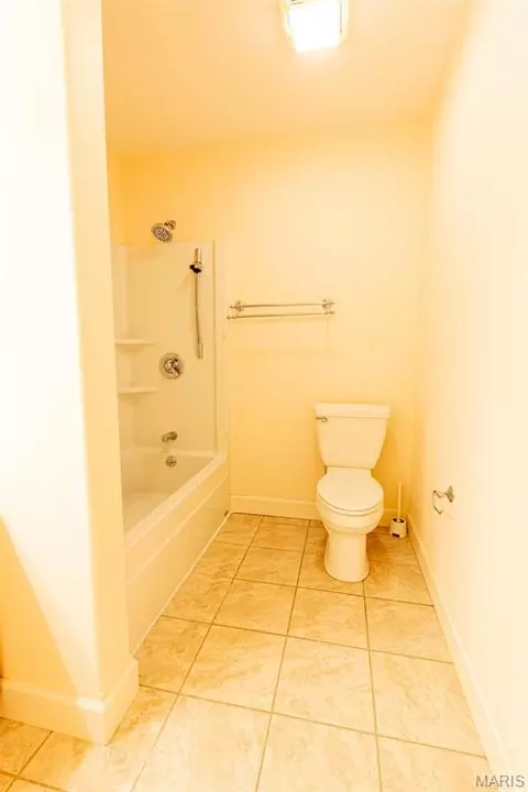 Bath - 1025 Cobblestone Dr, Rolla, MO 65401 photo 13 of 13