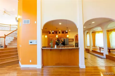 Entry Way - 1025 Cobblestone Dr, Rolla, MO 65401 photo 3 of 11