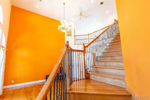 Entry Way - 1025 Cobblestone Dr, Rolla, MO 65401 photo 4 of 11