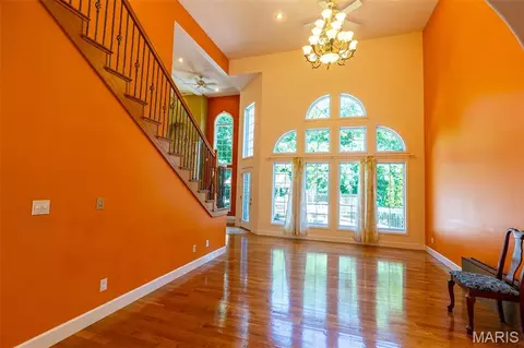 Living - 1025 Cobblestone Dr, Rolla, MO 65401 photo 1 of 10