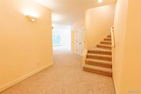 Entry Way - 1025 Cobblestone Dr, Rolla, MO 65401 photo 11 of 11