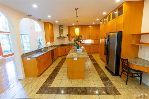 Kitchen - 1025 Cobblestone Dr, Rolla, MO 65401 photo 1 of 9