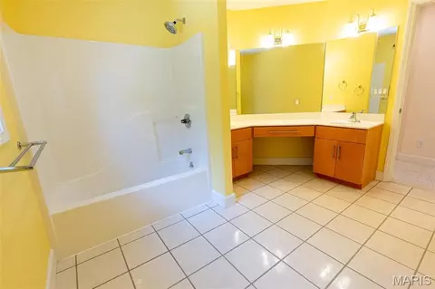 Bath - 1025 Cobblestone Dr, Rolla, MO 65401 photo 11 of 13