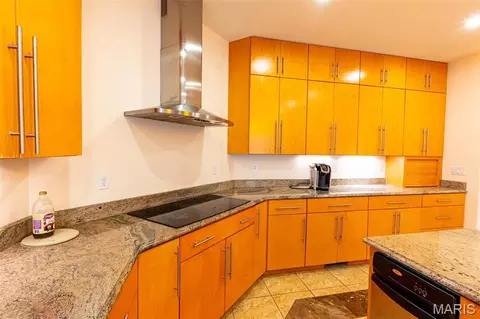 Kitchen - 1025 Cobblestone Dr, Rolla, MO 65401 photo 7 of 9