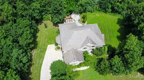 Exterior - 1025 Cobblestone Dr, Rolla, MO 65401 photo 2 of 11