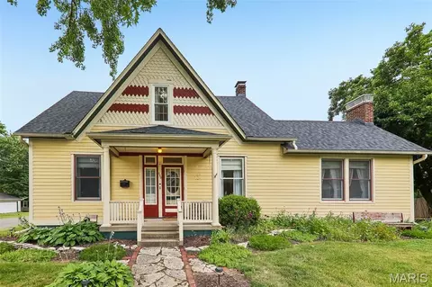 320 N Jefferson St, Trenton, IL 62293