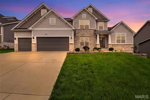 502 Leaning Woods St, Saint Charles, MO 63301