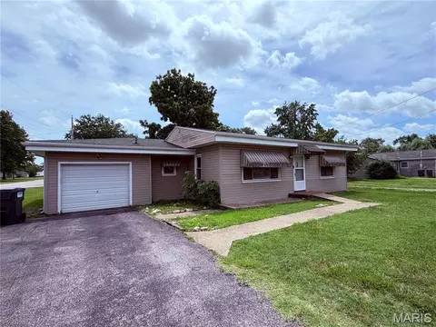 2640 Logan St, Granite City, IL 62040