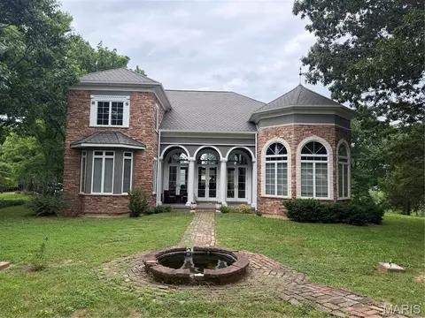 670 Little Fox Ct, Union, MO 63084