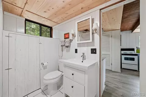 Bath - 429 Scheffborg Circle Dr, Innsbrook, MO 63390 photo 1 of 3
