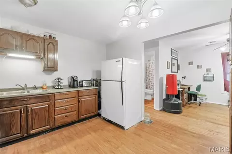 Kitchen - 10 Highway J, Wright City, MO 63390 photo 2 of 2