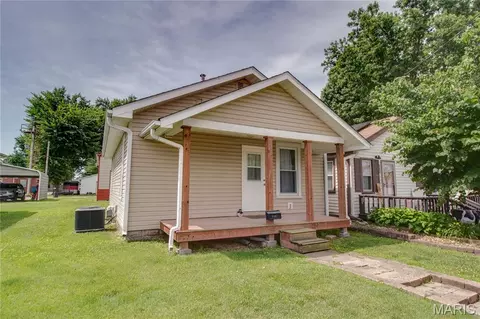 110 W Cherry St, Hartford, IL 62048