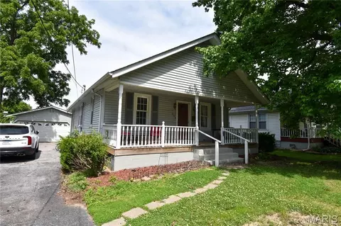 208 Wisconsin Ave, Alton, IL 62002