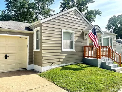 1224 Kilgore Dr, Saint Louis, MO 63137