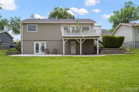 Exterior - 407 Palermo Dr, Ballwin, MO 63021 photo 3 of 8