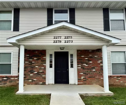 2279 Highland Hill Dr #H, Saint Peters, MO 63376