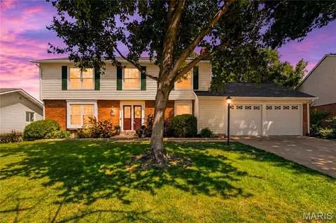 11747 Summerhaven Dr, Saint Louis, MO 63146