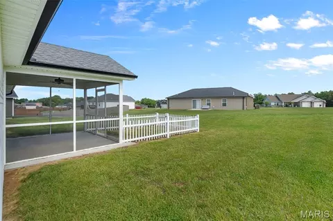 Exterior - 2502 Oak St, Jackson, MO 63755 photo 7 of 8