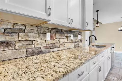Kitchen - 2502 Oak St, Jackson, MO 63755 photo 3 of 3