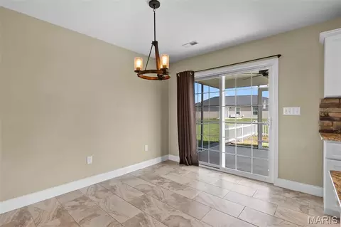 Dining - 2502 Oak St, Jackson, MO 63755 photo 1 of 1