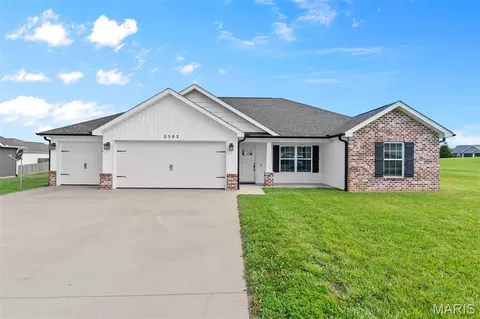 2502 Oak St, Jackson, MO 63755