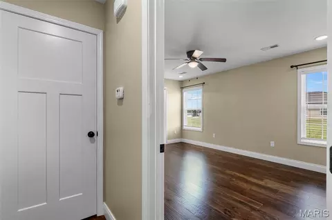 Entry Way - 2502 Oak St, Jackson, MO 63755 photo 2 of 2