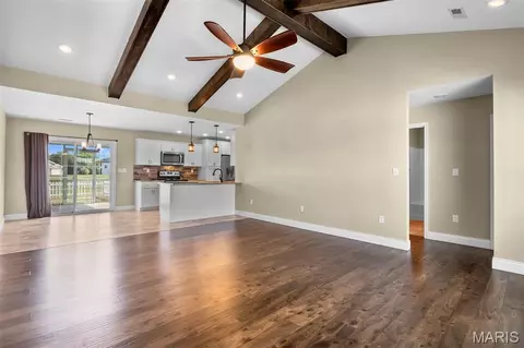Living - 2502 Oak St, Jackson, MO 63755 photo 1 of 2