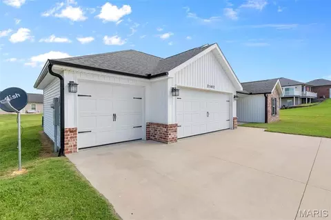 Exterior - 2502 Oak St, Jackson, MO 63755 photo 3 of 8