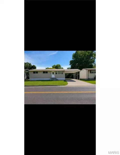 2266 Starling Airport Rd, Arnold, MO 63010