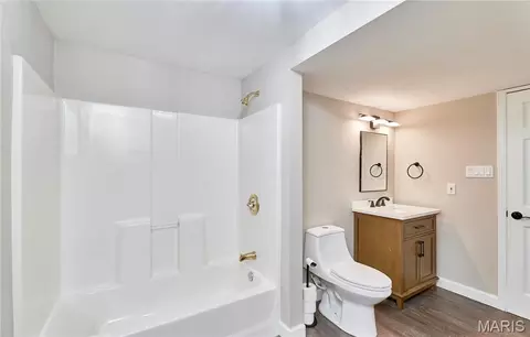 Bath - 16873 Enderbush Ln, Eureka, MO 63025 photo 6 of 6